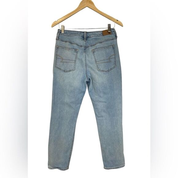 American Eagle Vintage Hi Rise Button Fly Distressed Jean Size 8 - Picture 4 of 10